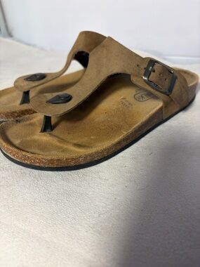 Women’s Brown Toe-Post Sandals with Buckle